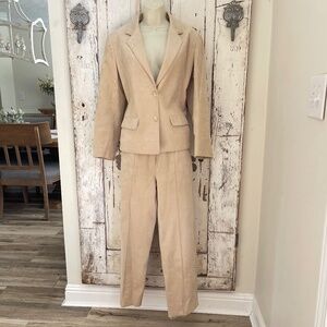 Ultra Suede Brand Fabric By Olympic 12 Womans Beige Ultrasuede 2 Pc Vintage Suit
